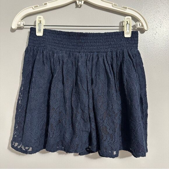 Aeropostale Floral Lace Overlay Mini Skirt  Dark Blue Elastic Waist size SP - Picture 1 of 5